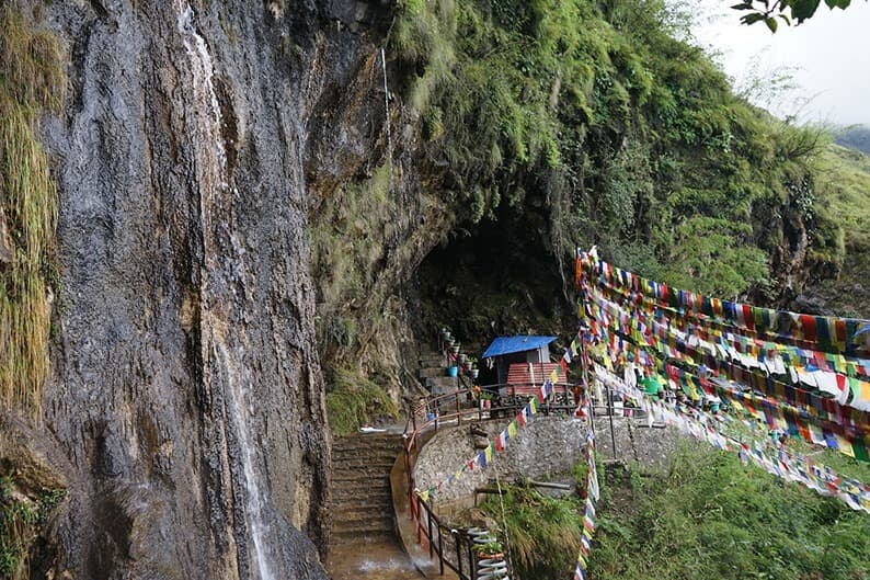 Gurusangvo Cave Mustang