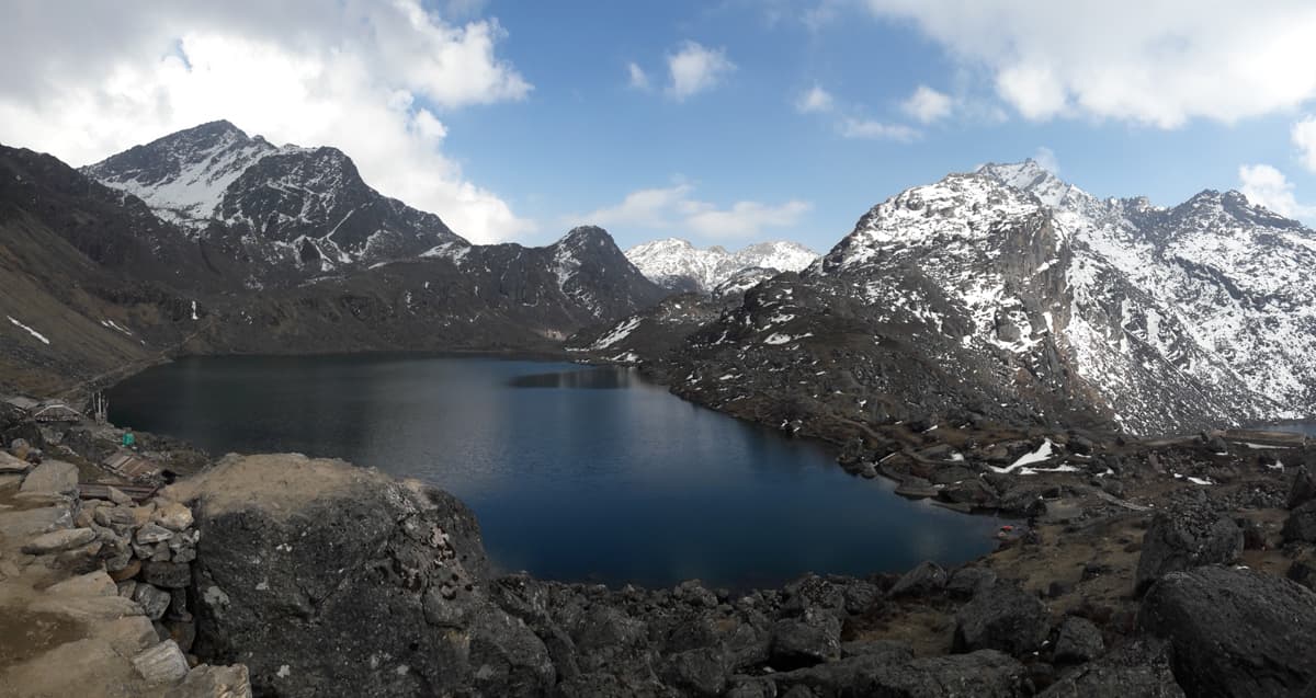 Langtang Gosaikunda Helambu Trek - <span class="font-light">17 days</span>